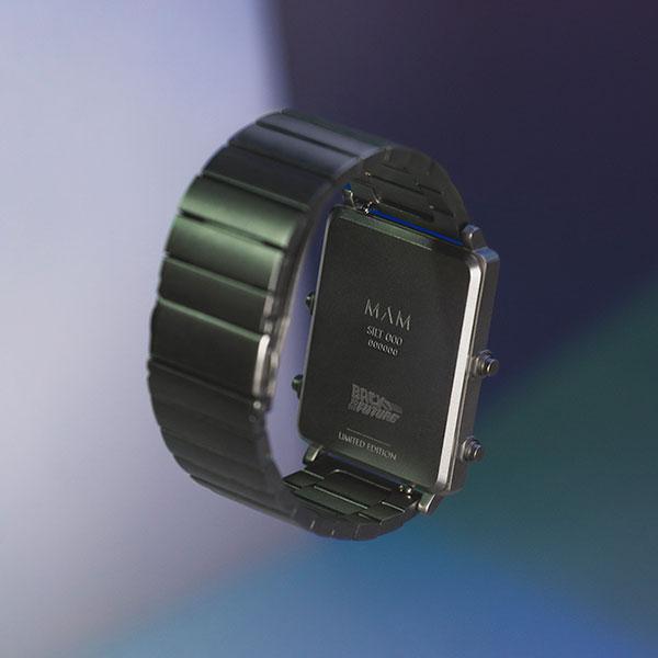 LCD スクリーンデロリアン腕時計 - ユニバーサルスタジオ × MAM – MAM® JP